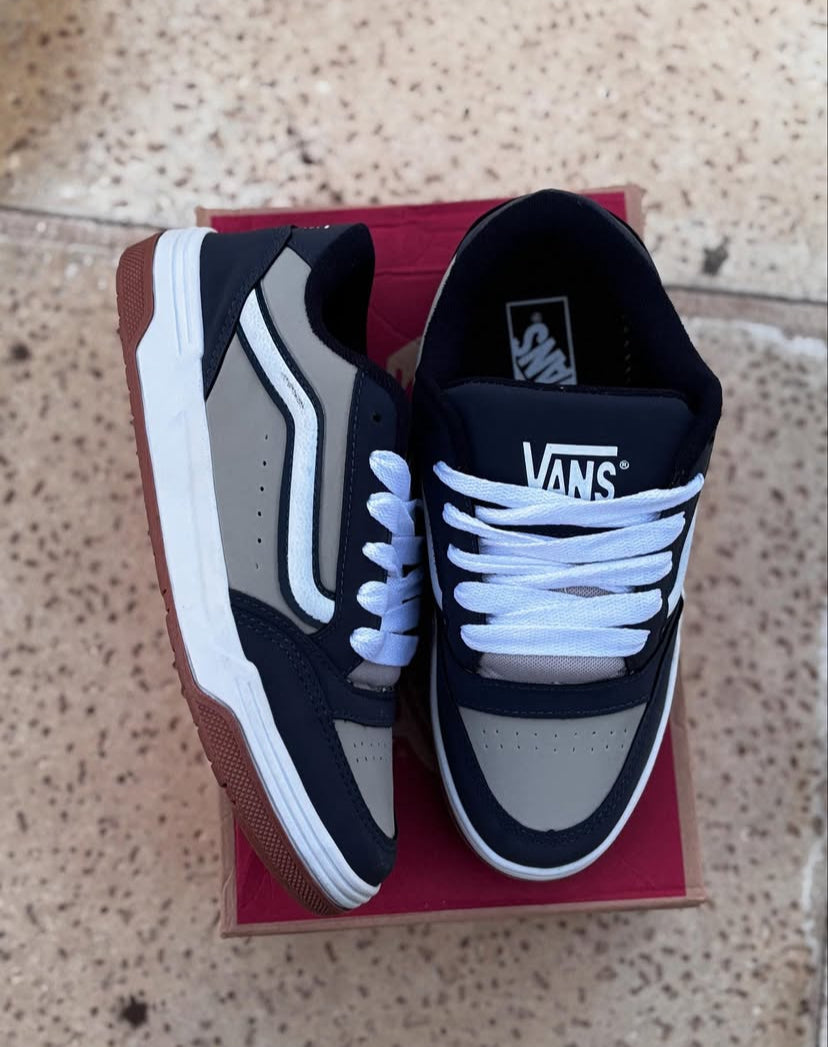 Vans Hylane white and black